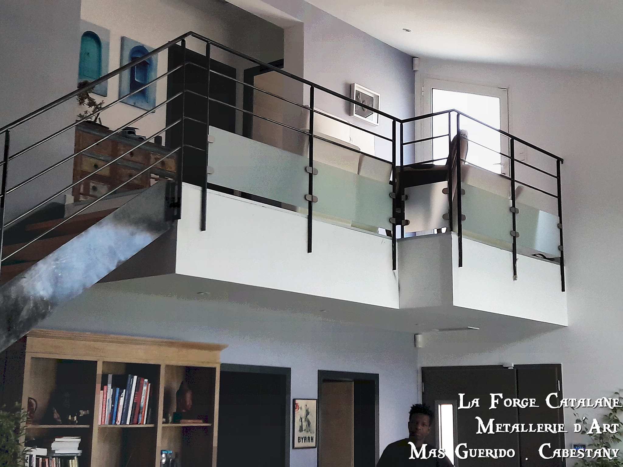 rampant lisses horizontales garde corps soubassement verre opalescent  forge catalane.jpg